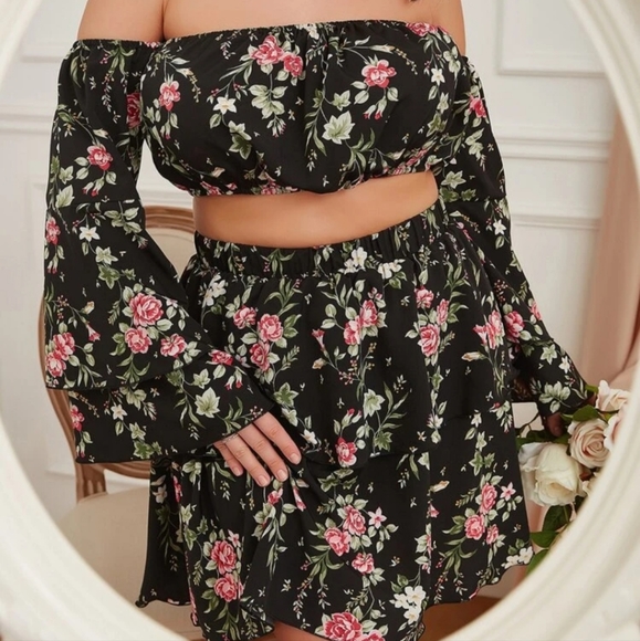 Floral Layered Hem Skirt & Off Shoulder Crop Top NWT - Picture 4 of 4